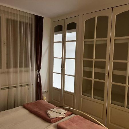 Apartamento Apartman Gold Maris Karlovac Exterior foto