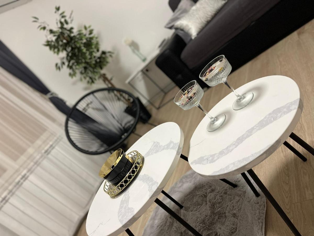 Apartamento Apartman Gold Maris Karlovac Exterior foto