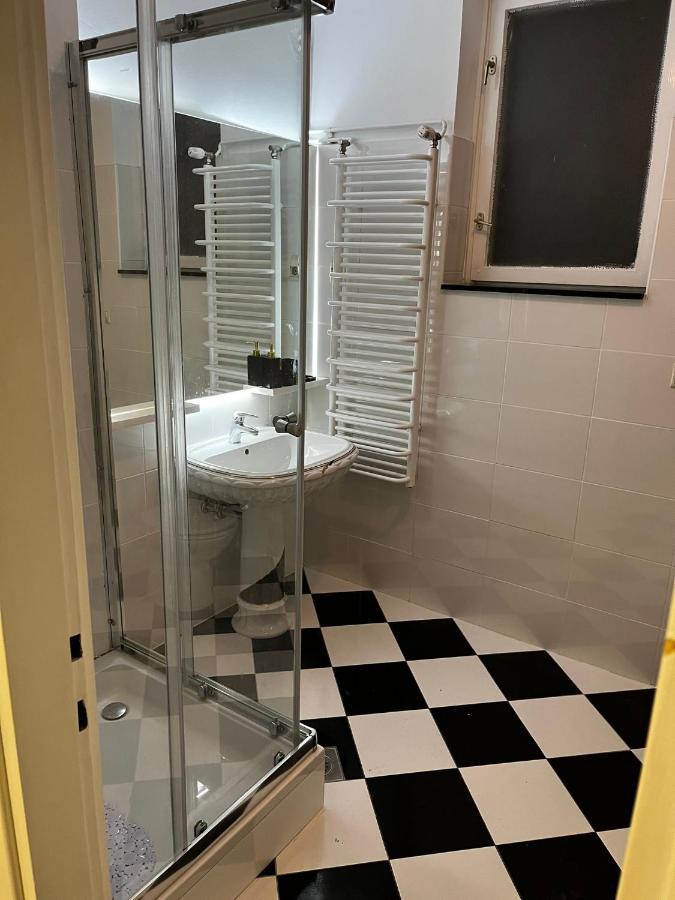 Apartamento Apartman Gold Maris Karlovac Exterior foto